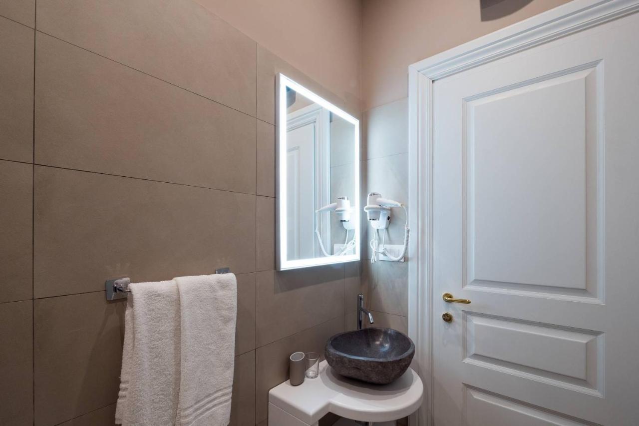Deluxe Triple Room,1408557344:JPEG