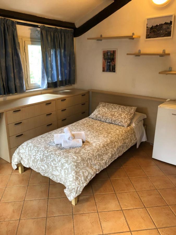Quarto Individual com Casa de Banho Privativa Exterior