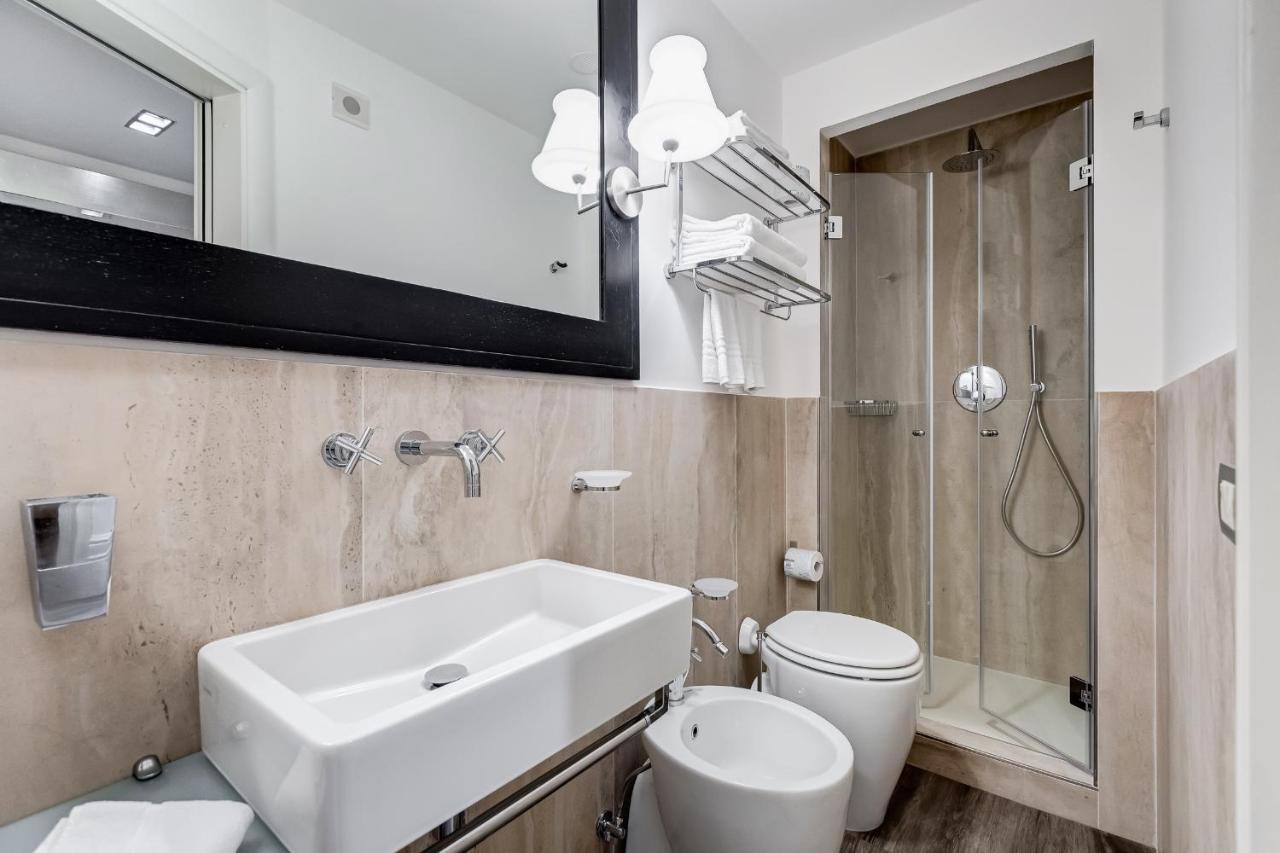 Quarto Duplo