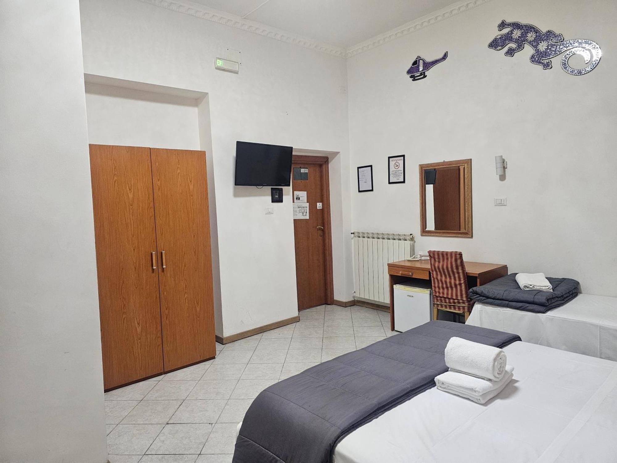 Family Room with Private Bathroom,1507442320:JPEG