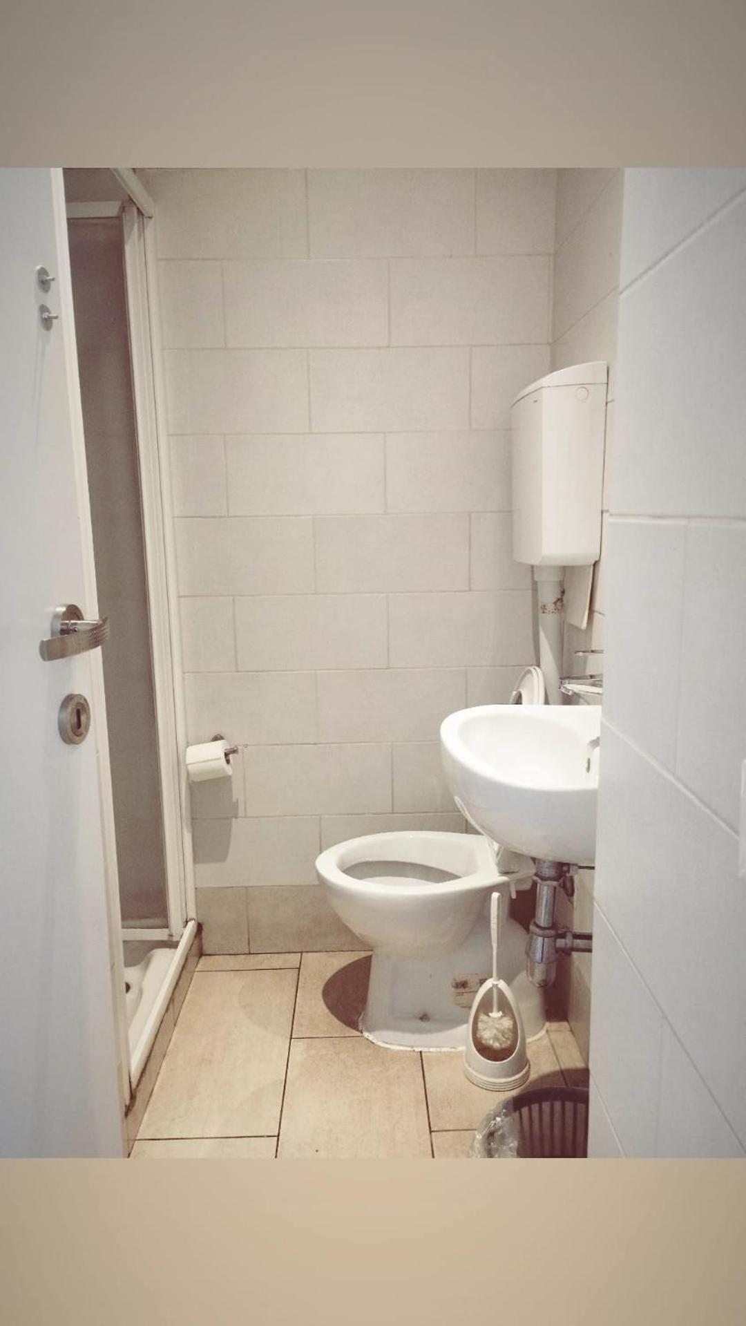 Cama em Dormitório Misto com 6 Camas