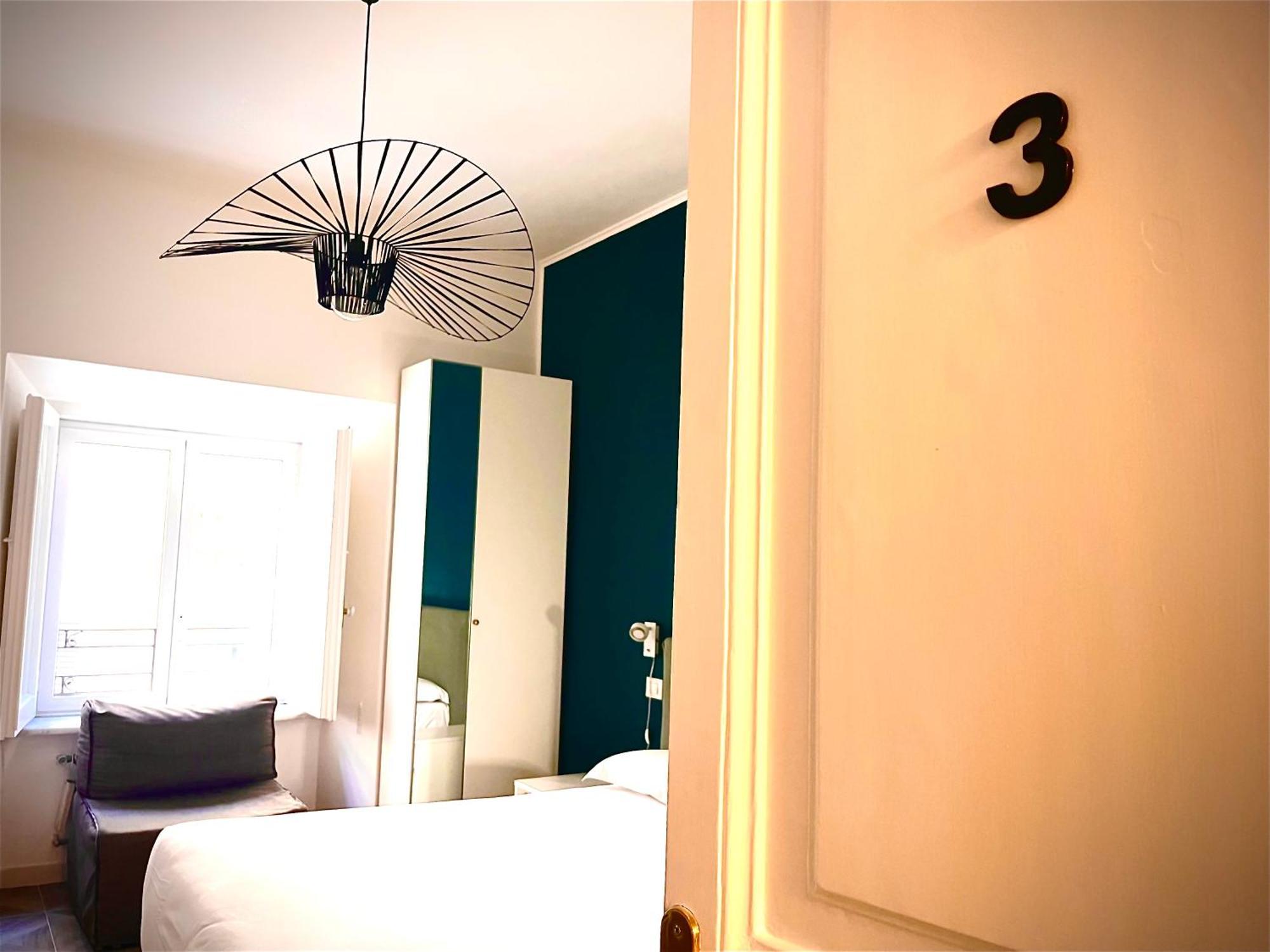 Quarto Duplo com Casa de Banho Privativa