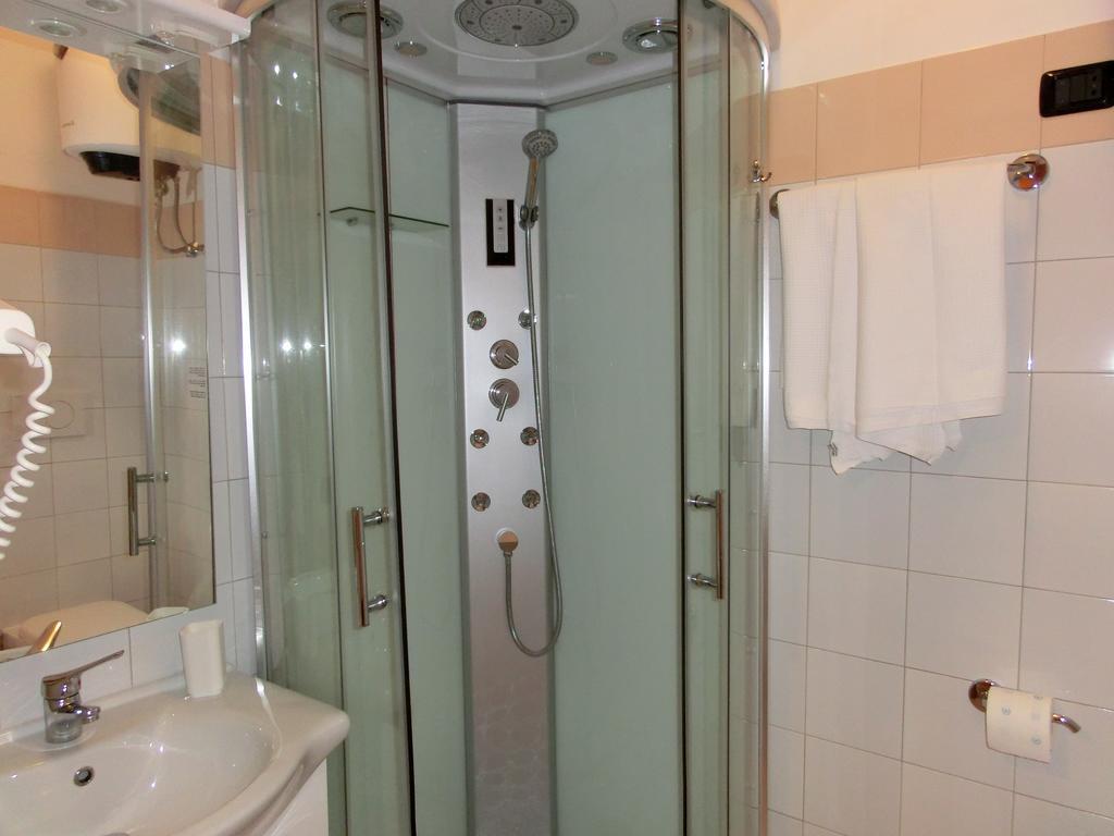 Großes Doppelzimmer