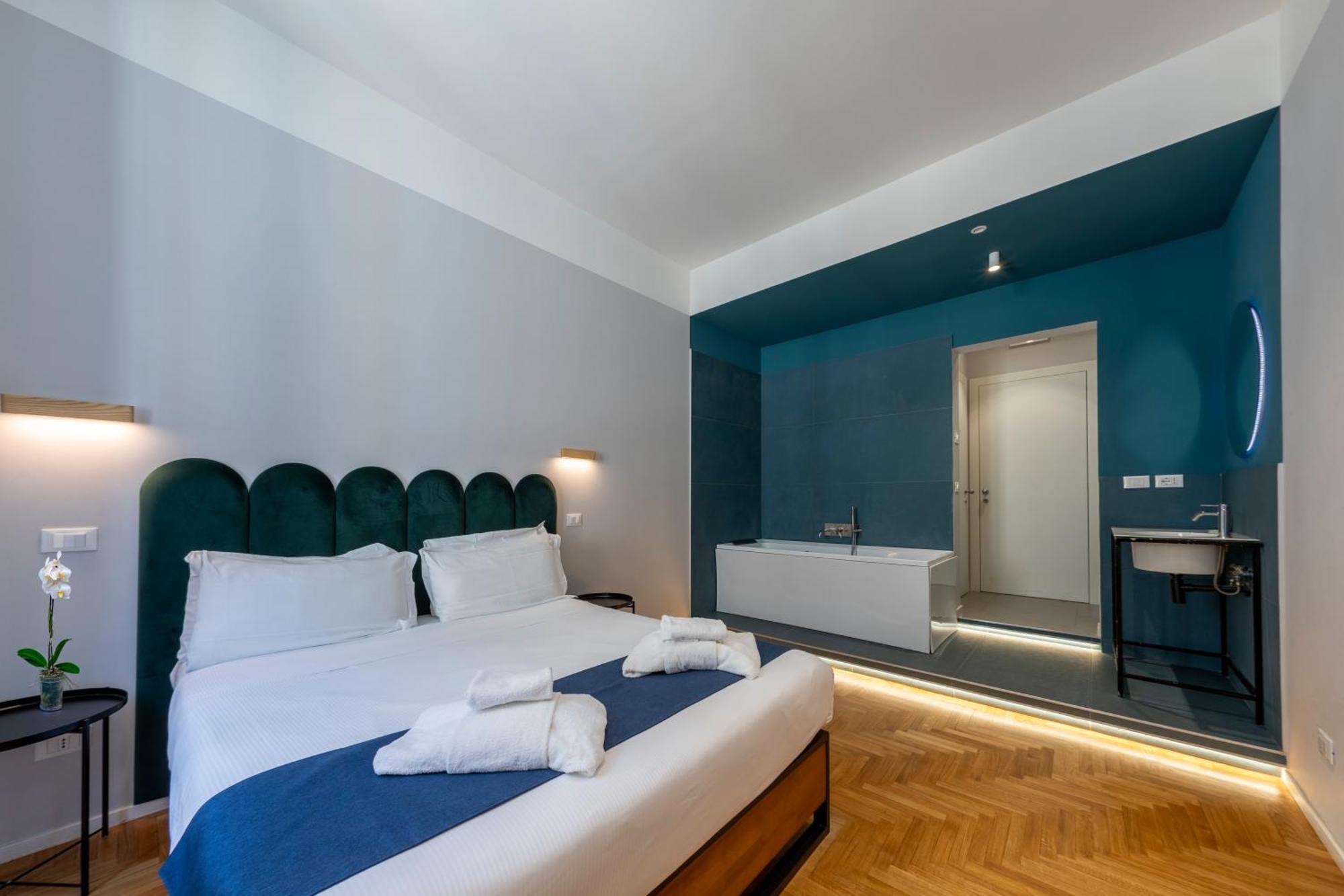 Quarto Duplo com Banheira de Hidromassagem