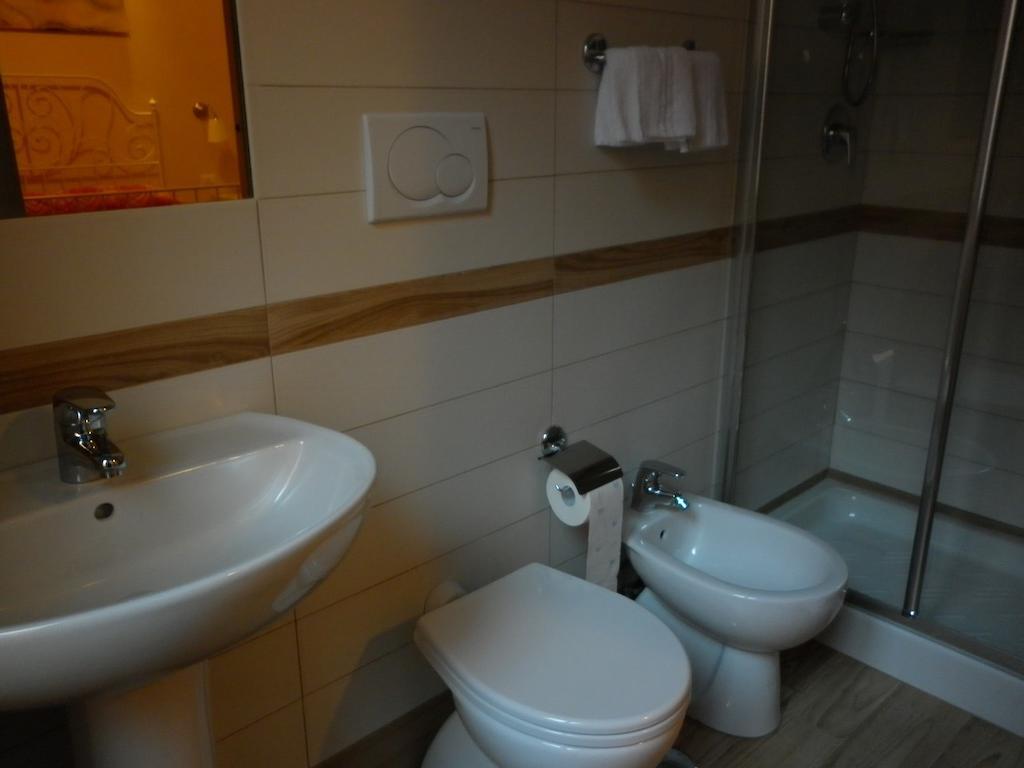 Quarto Comfort com Cama de Casal ou 2 de Solteiro
