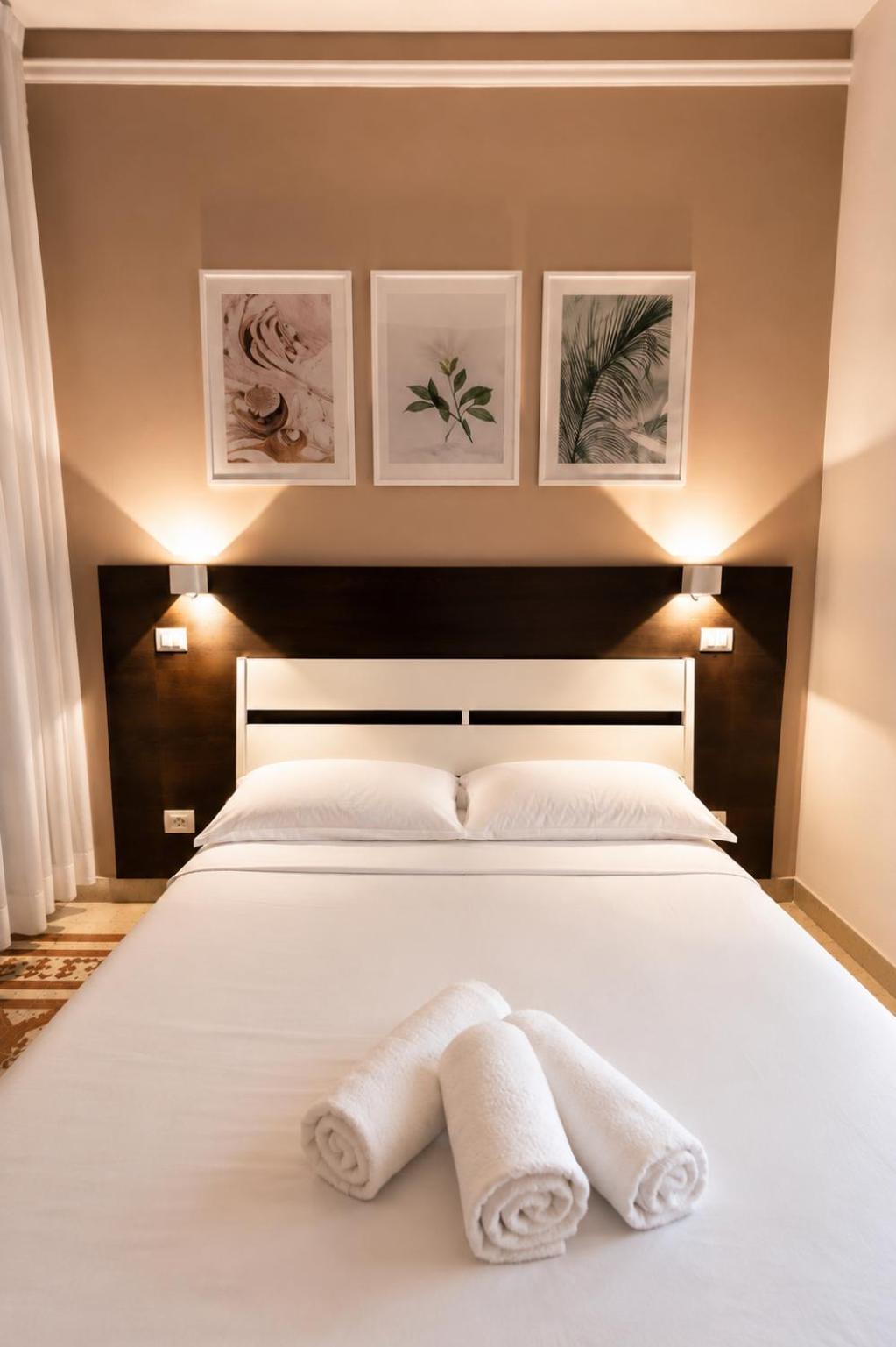 Quarto Triplo Económico com Casa de Banho Partilhada