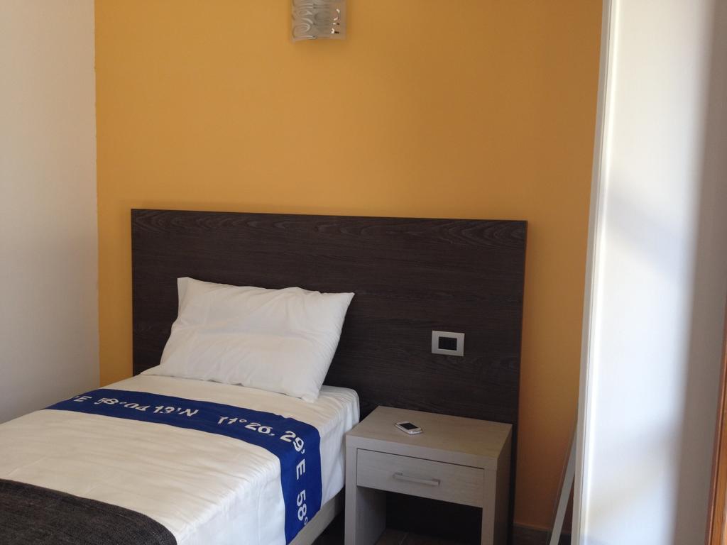 Single Room Balcony,227247371:JPEG
