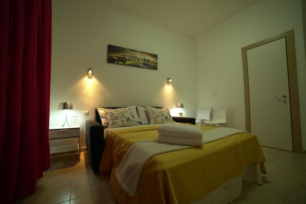 Quarto Duplo com Casa de Banho Privativa