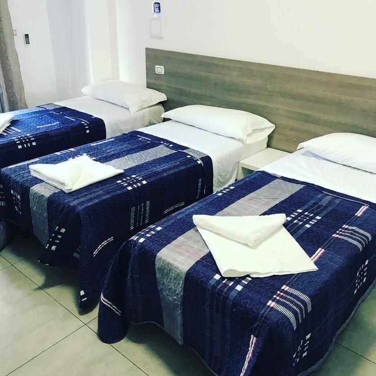 Habitación Triple con balcón