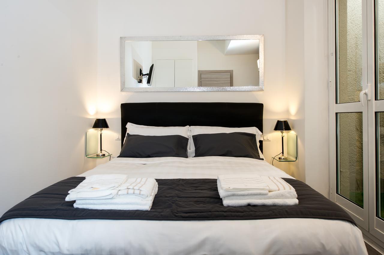 Quarto Duplo com Pátio