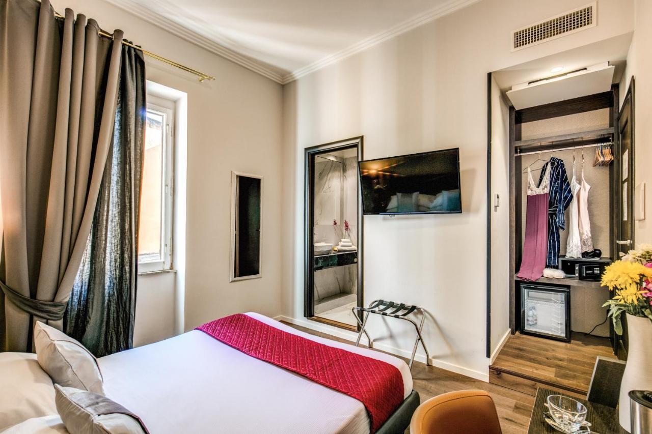 Habitación con cama grande