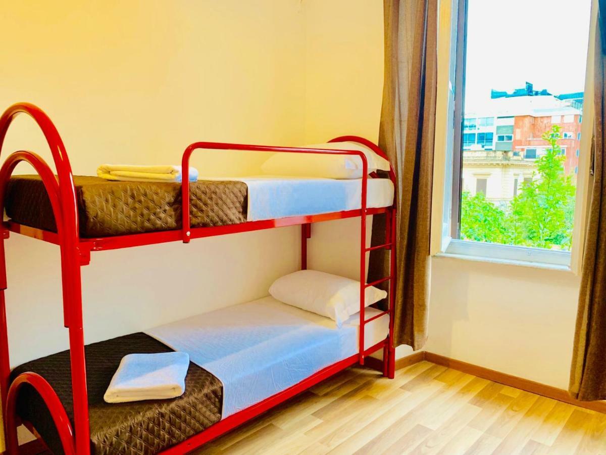 Cama em Dormitório Feminino com 4 Camas