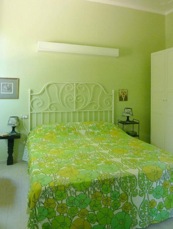 Quarto Individual com Banheiro Privativo