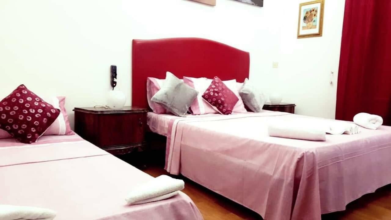 Quarto Triplo Económico