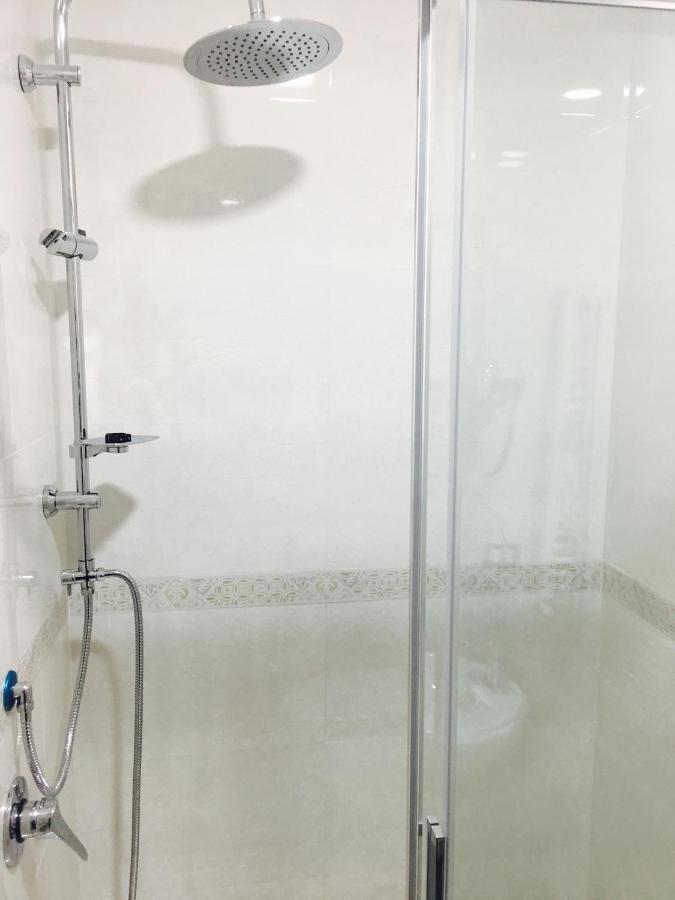 Quarto Duplo com Casa de Banho Privativa