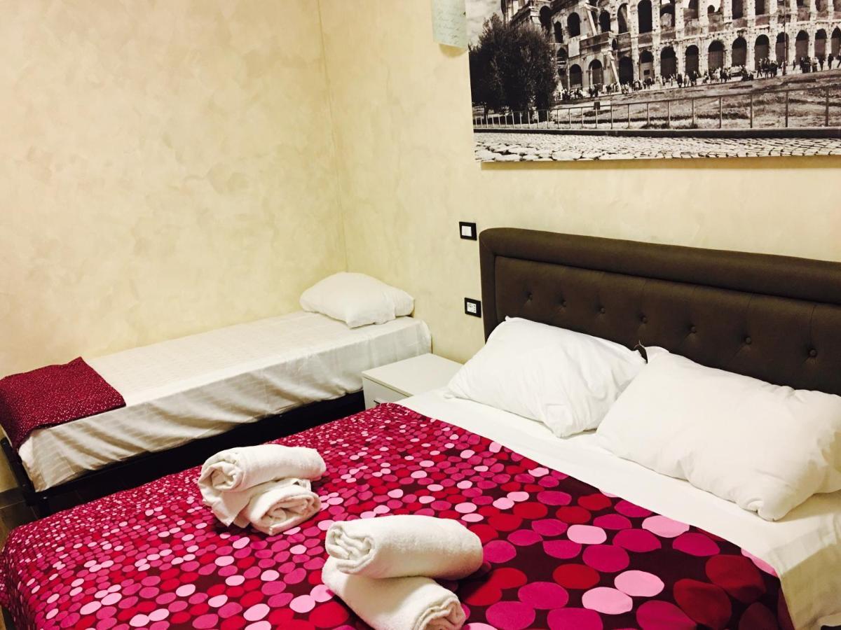 Quarto Triplo com Casa de Banho Privativa