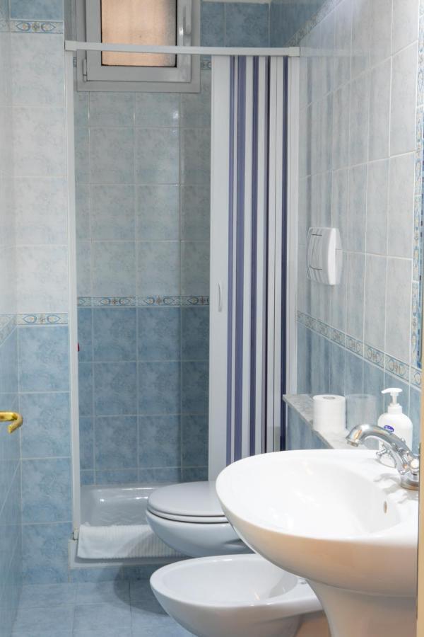 Quarto Duplo com Banheiro Privativo Externo