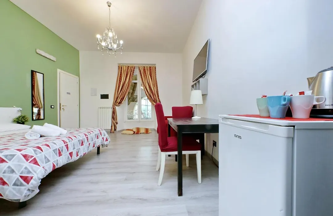 Lucky Holiday Rooms-1