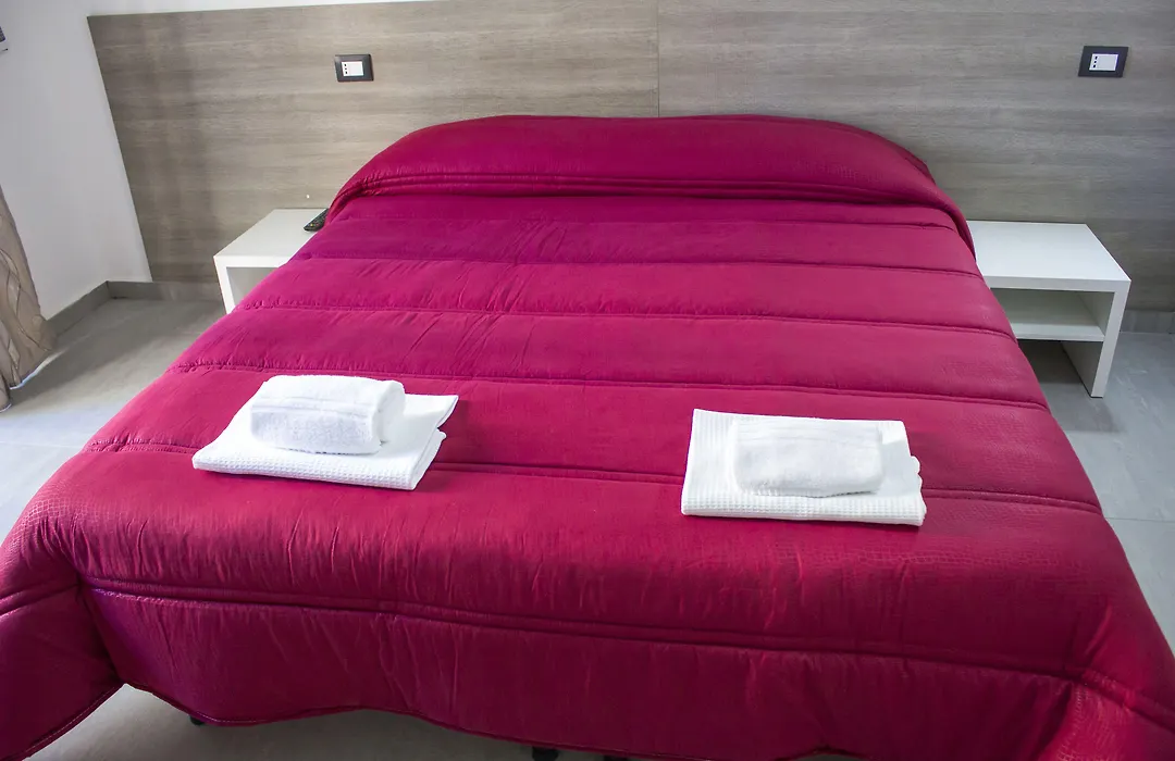 Tiburtina Royal Suites-1