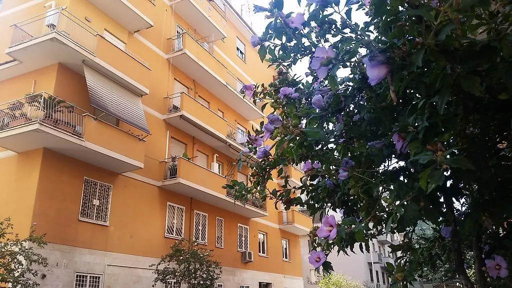 Romulea Guest House-1