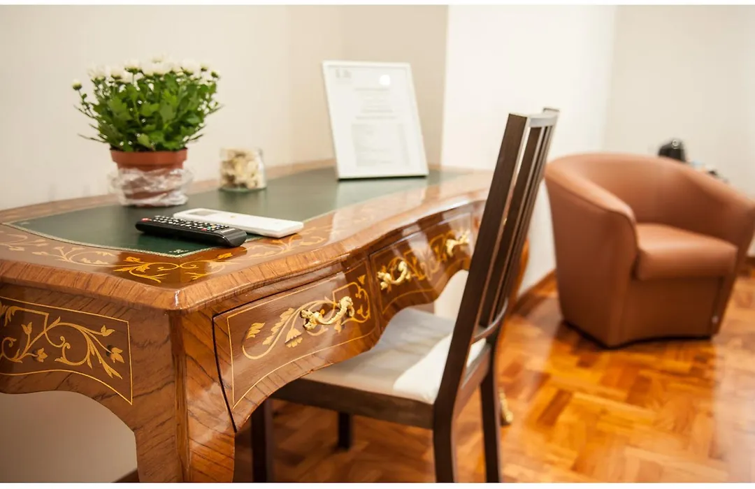 Lh Royal Suites Terrace-1