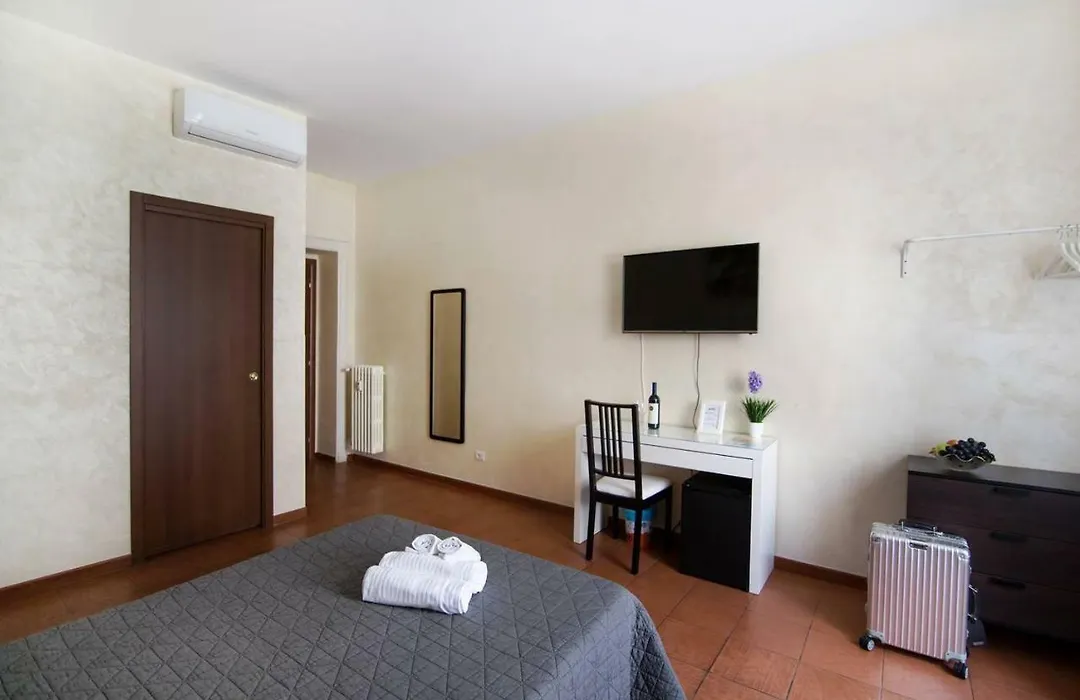 Roma Enrico Guesthouse-1