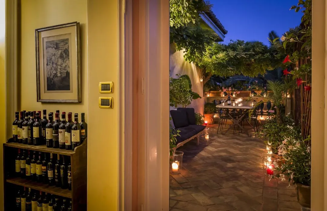 Episcopo Lipinsky Luxury Suites-1