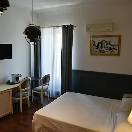 Piccolo Di Piazza Di Spagna Suites-3