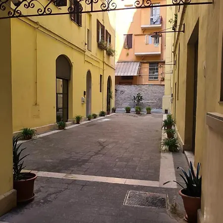 Domus Merulana Bed And Breakfast-3