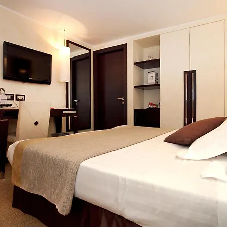 Les Fleurs Luxury House-2