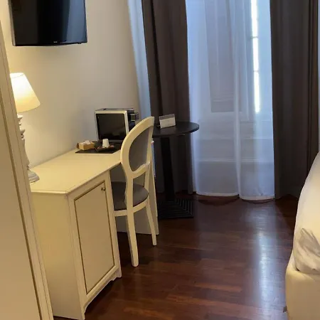 Piccolo Di Piazza Di Spagna Suites-2