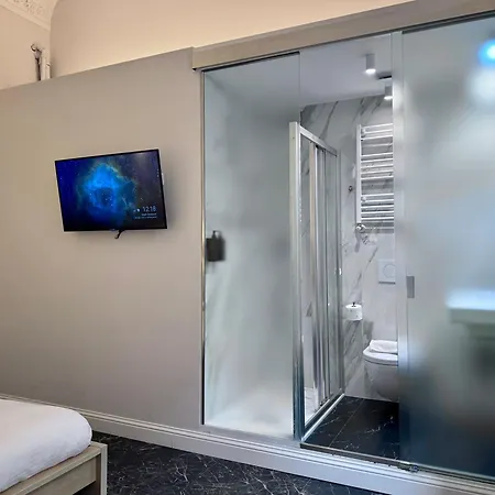 Room Roma Nazionale-2