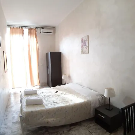 Lucky Stars Rooms-2