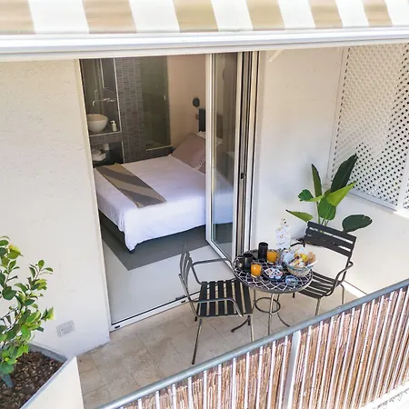 Moai Home-2