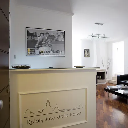 Relais Arco Della Pace-3