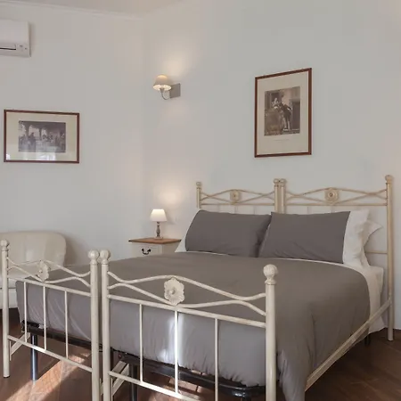 Donna Margherita Rome Suite & Rooms-3