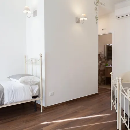 Donna Margherita Rome Suite & Rooms-2