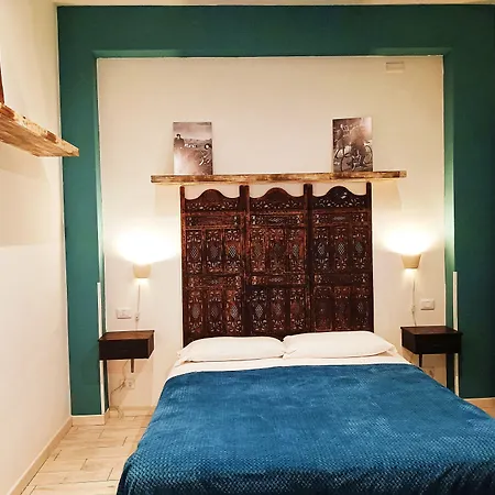 Lanzies Guesthouse-3