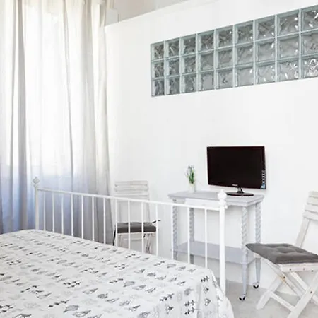 Domus Merulana Bed And Breakfast-2