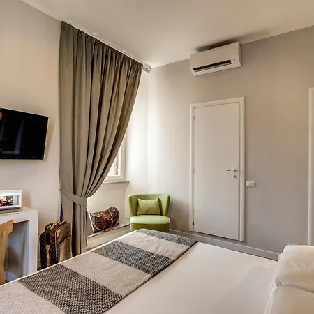 The Club Navona-2