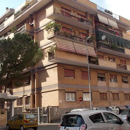 Roma Tourist House-2