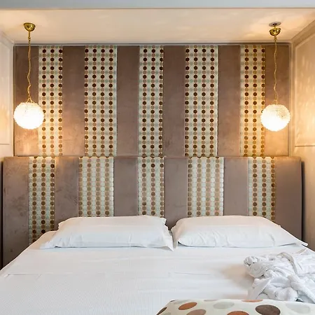 Rooms Roma - Monti-2