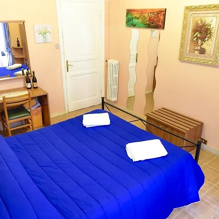 Casa Vacanza Frendy - Free Airport Transportation On Arrival If You Book An Apartment Of Minimum 3 Nights And 6 People-2