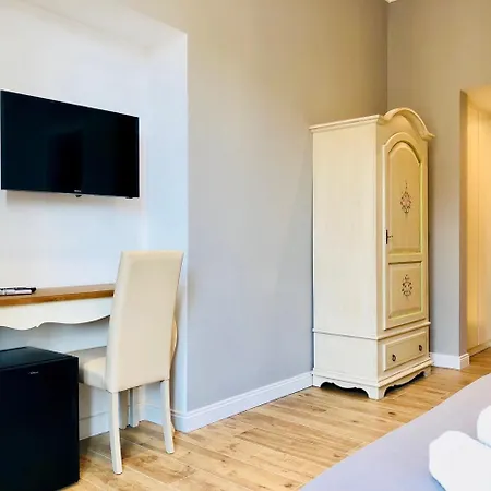 Audrey'S Roman Holidays - Rome Suites & Rooms-2