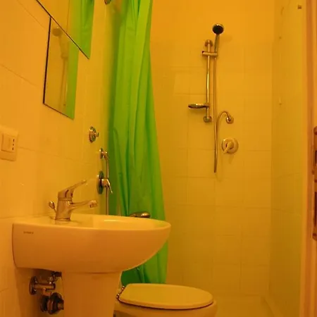Art In Accommodation-2