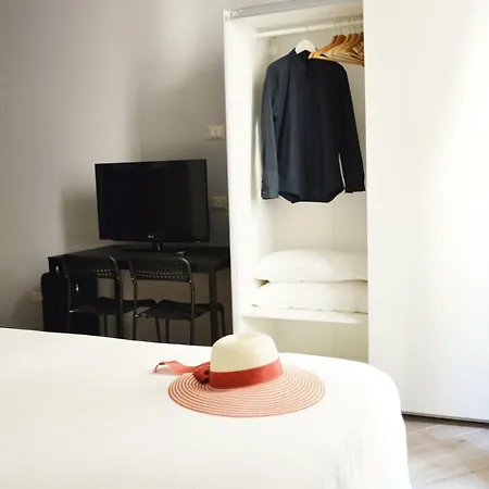 Colosshouse Guest House-3
