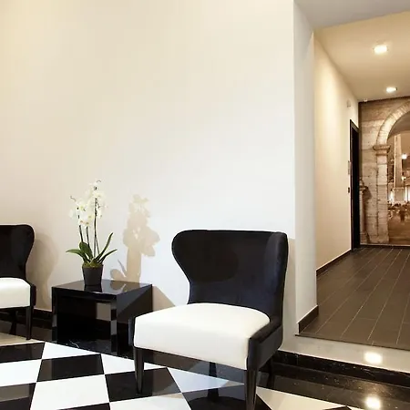 Class House-2